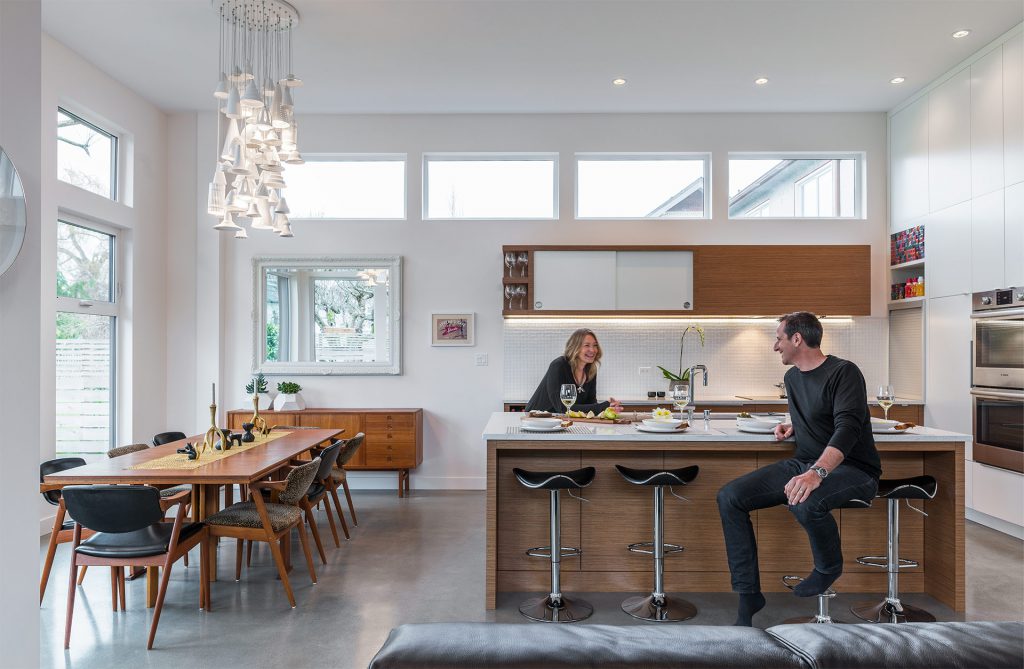 West Coast Modern Home Wears Casual Midcentury Vibe – Modern Home Magazine